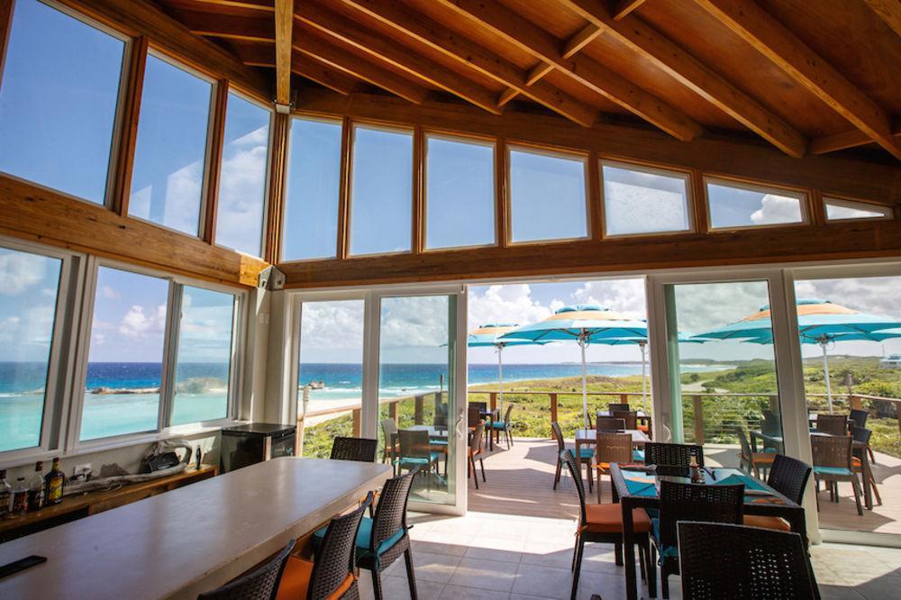 Blue Horizon Resort Conch Bar Exterior photo