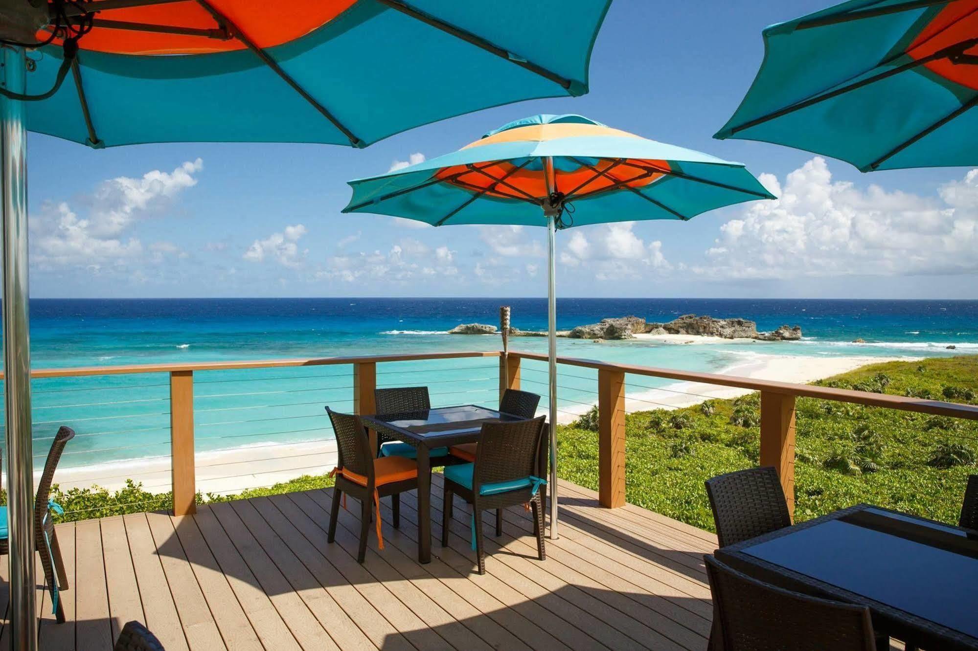 Blue Horizon Resort Conch Bar Exterior photo